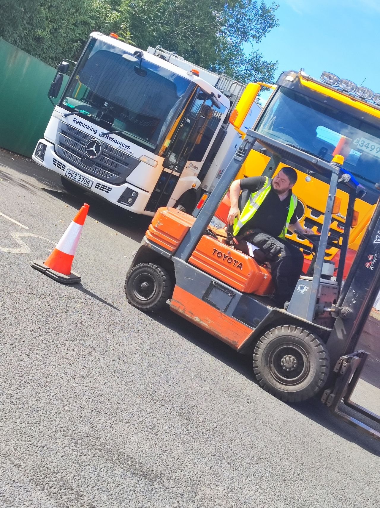 Ni Forklift Training - Reach Truck, Scissor Lift And Forklift
