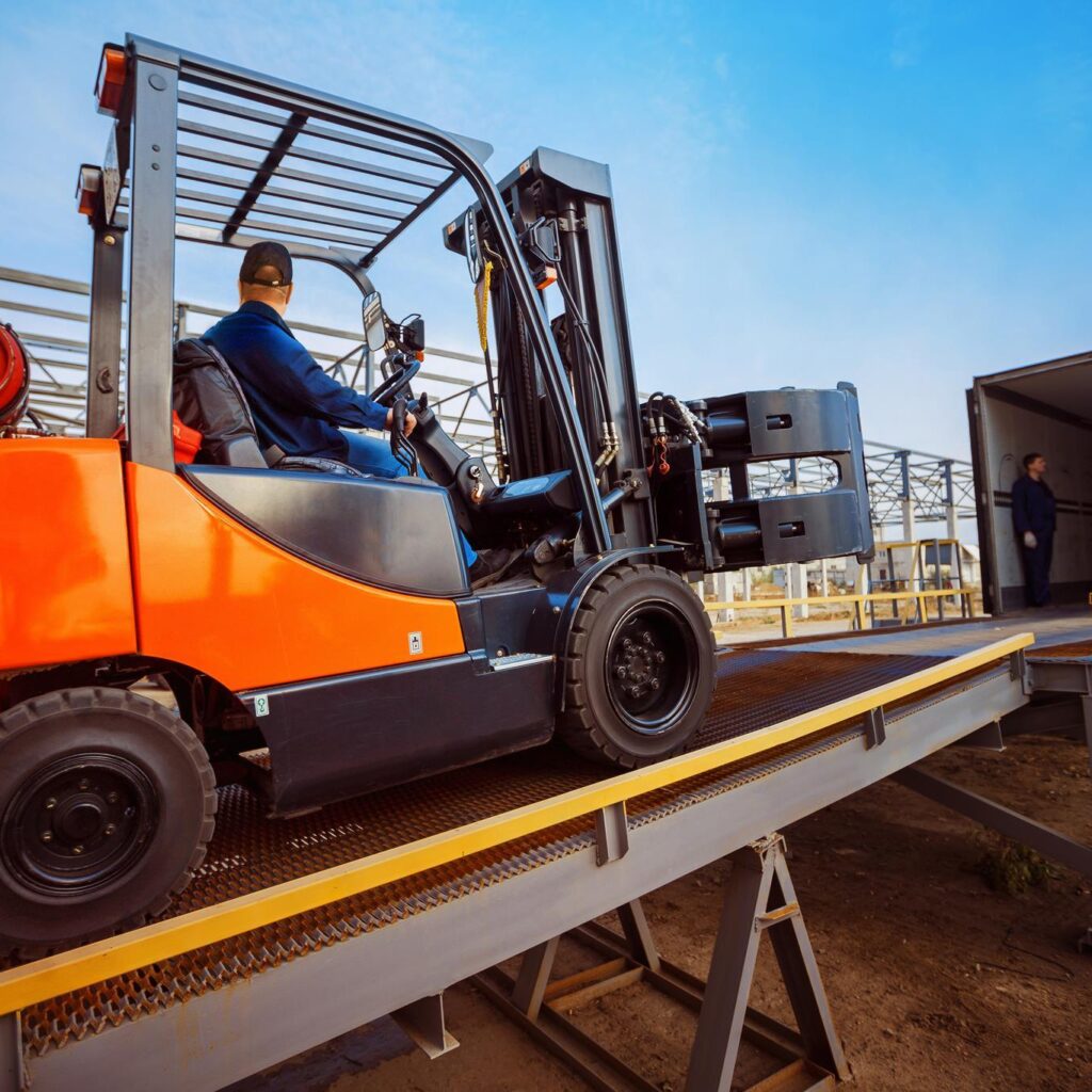 A Forklift Training and Refresher Program For New And Experienced Forklift Operators